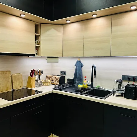 Luxury Oasis In Absolute Center Of Apartman *