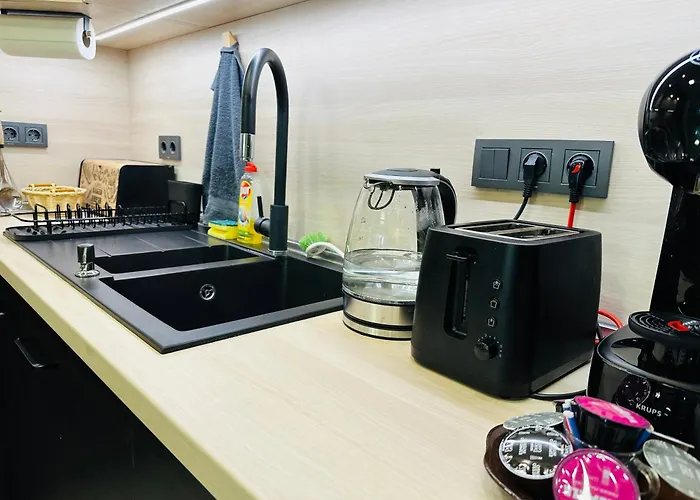 Luxury Oasis In Absolute Center Of Apartment *