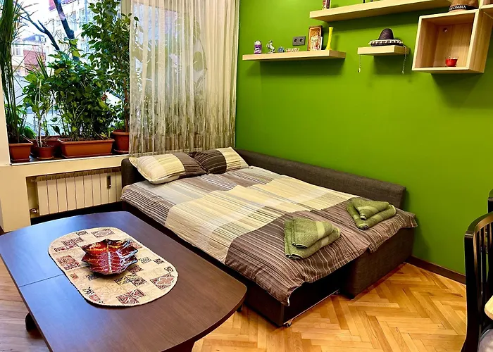 Luxury Oasis In Absolute Center Of Apartment *