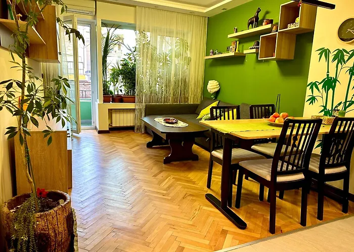 Apartment Luxury Oasis In Absolute Center Of