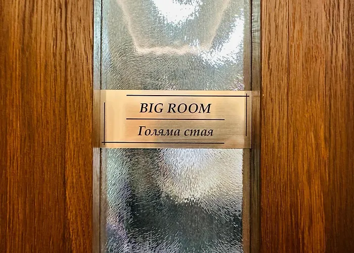 Luxury Oasis In Absolute Center Of Apartment *