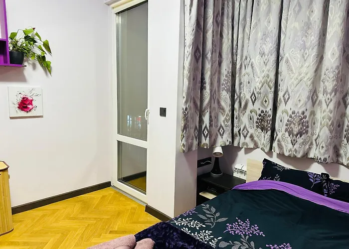 Luxury Oasis In Absolute Center Of شقة *